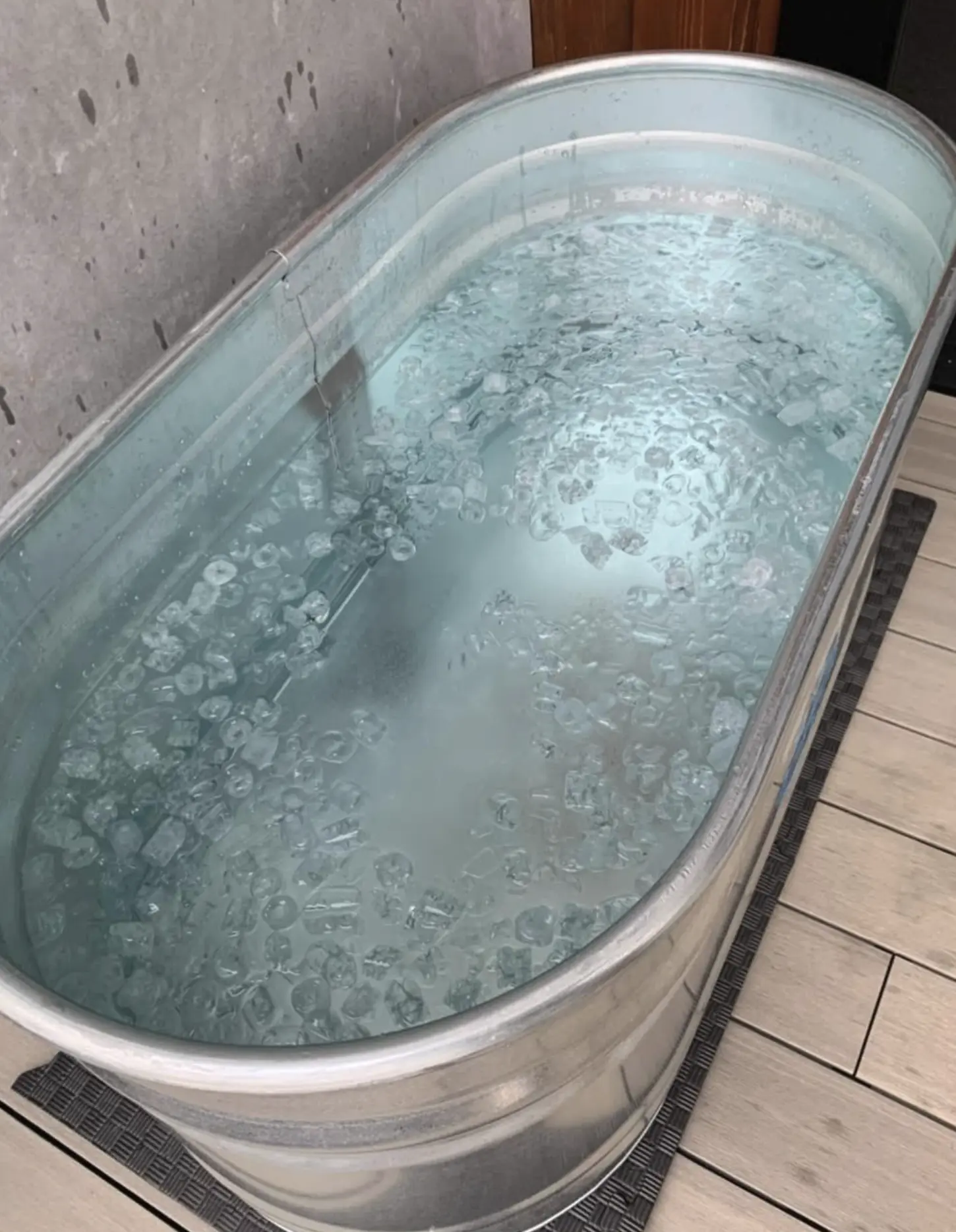 Is Whole-Body Cryotherapy Better Than a 10°C Ice Bath for DOMS?